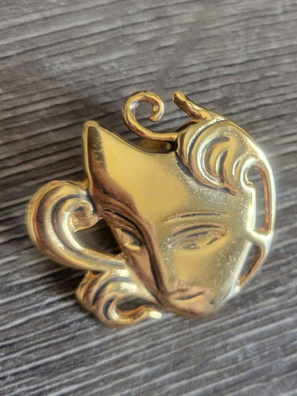 VINTAGE-style gold-tone theatre mask brooch